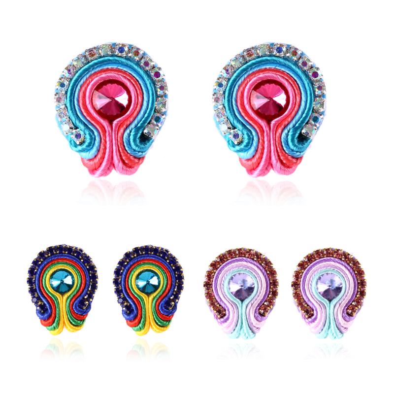 Stud KpacoTa Colour Earrings Studs Simple Ethnic Boho Soutache Crystal Decoration Fashion Jewelry Making Earring Women Accessories
Stud KpacoTa Colour Earrings Studs Simple Ethnic Boho Soutache Crystal Decoration Fashion Jewelry Making Earring Women Accessories