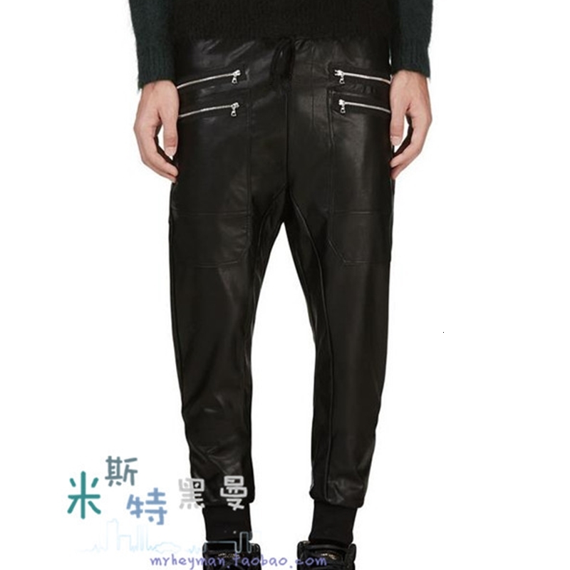 2021 New Self-made Fall-style Winter-new Low-crotch Couture Pu Leather Pants with Small Feet Nine-point Pants. S-6xl. QREU, Black.
2021 New Self-made Fall-style Winter-new Low-crotch Couture Pu Leather Pants with Small Feet Nine-point Pants. S-6xl. QREU, Black.