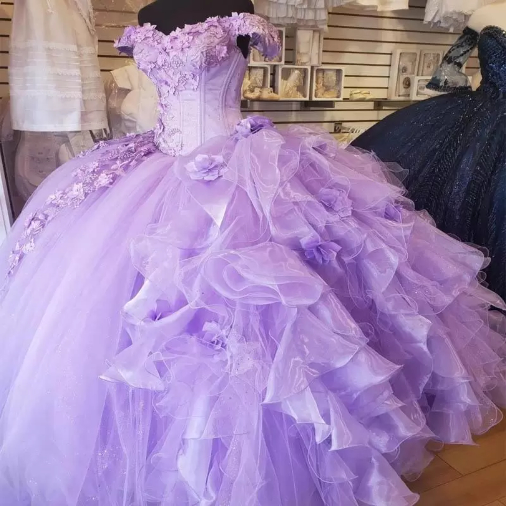 2022 New Year's Luxury Lavender Plus Size Ball Gown Quinceanera Prom Dresses Off Shoulder Pearls Beaded Lace-up Back 3D Floral Flowers, Blue;red
2022 New Year's Luxury Lavender Plus Size Ball Gown Quinceanera Prom Dresses Off Shoulder Pearls Beaded Lace-up Back 3D Floral Flowers, Blue;red