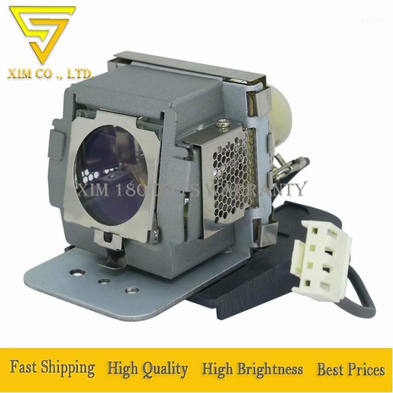 5J.J2C01.001 Professional Replacement Projector Lamp Bulb with MP611 MP611c MP620c MP711 MP711c MP721 MP721c MP7261
5J.J2C01.001 Professional Replacement Projector Lamp Bulb with MP611 MP611c MP620c MP711 MP711c MP721 MP721c MP7261