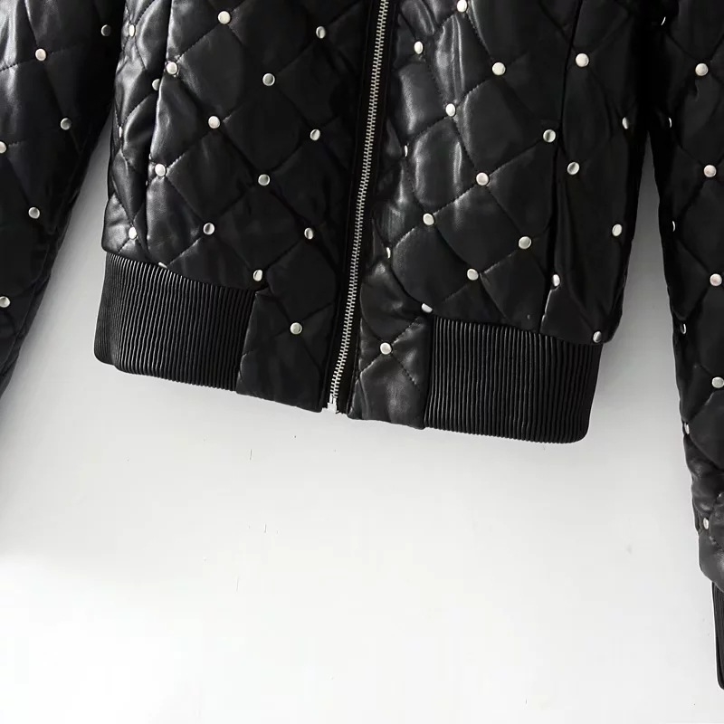 Autumn Winter Women Thicke Cotton Pu Leather Coat Street Black Short Outerwear Rivets Faux Soft Leather Jacket 201030