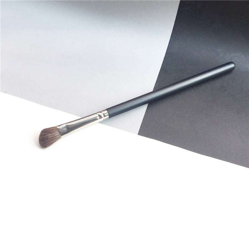 Medium Angled Shading Makeup Brush 275 - Soft Eyeshadow Nose Contouring Blending Beauty Makeup Tools