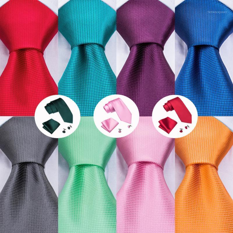 Bow Ties High Quality 17 Colors Solid Men's Tie Hanky Cufflinks Set 100% Slik Neck For Men Male Wedding Party Business Drop1
Bow Ties High Quality 17 Colors Solid Men's Tie Hanky Cufflinks Set 100% Slik Neck For Men Male Wedding Party Business Drop1