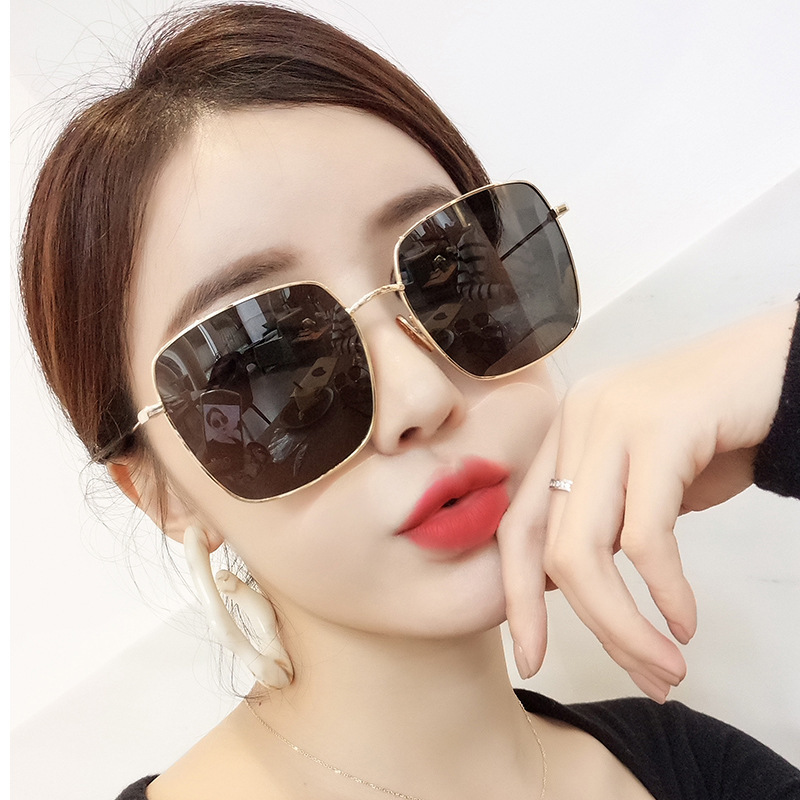 LPAILON Fashion Women's Polarized Sunglasses Vintage Women Brand Designer Shades Eyewear Accessories Driving Sun Glasses
LPAILON Fashion Women's Polarized Sunglasses Vintage Women Brand Designer Shades Eyewear Accessories Driving Sun Glasses