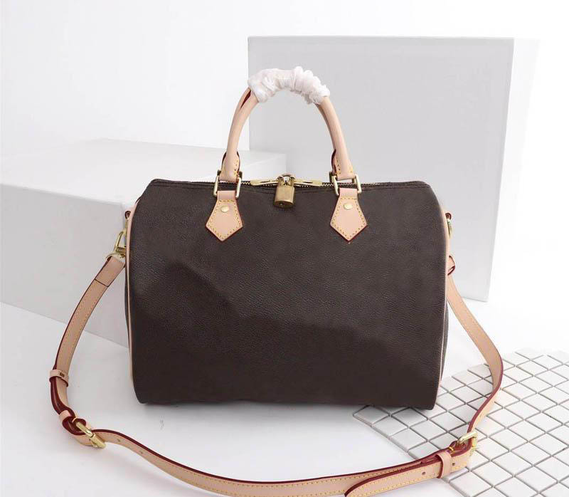 2021 latest fashion Handbags, men and women shoulder bags, handbag, backpacks, crossbody , Waist pack.Fanny packs TOP quality 07
2021 latest fashion Handbags, men and women shoulder bags, handbag, backpacks, crossbody , Waist pack.Fanny packs TOP quality 07