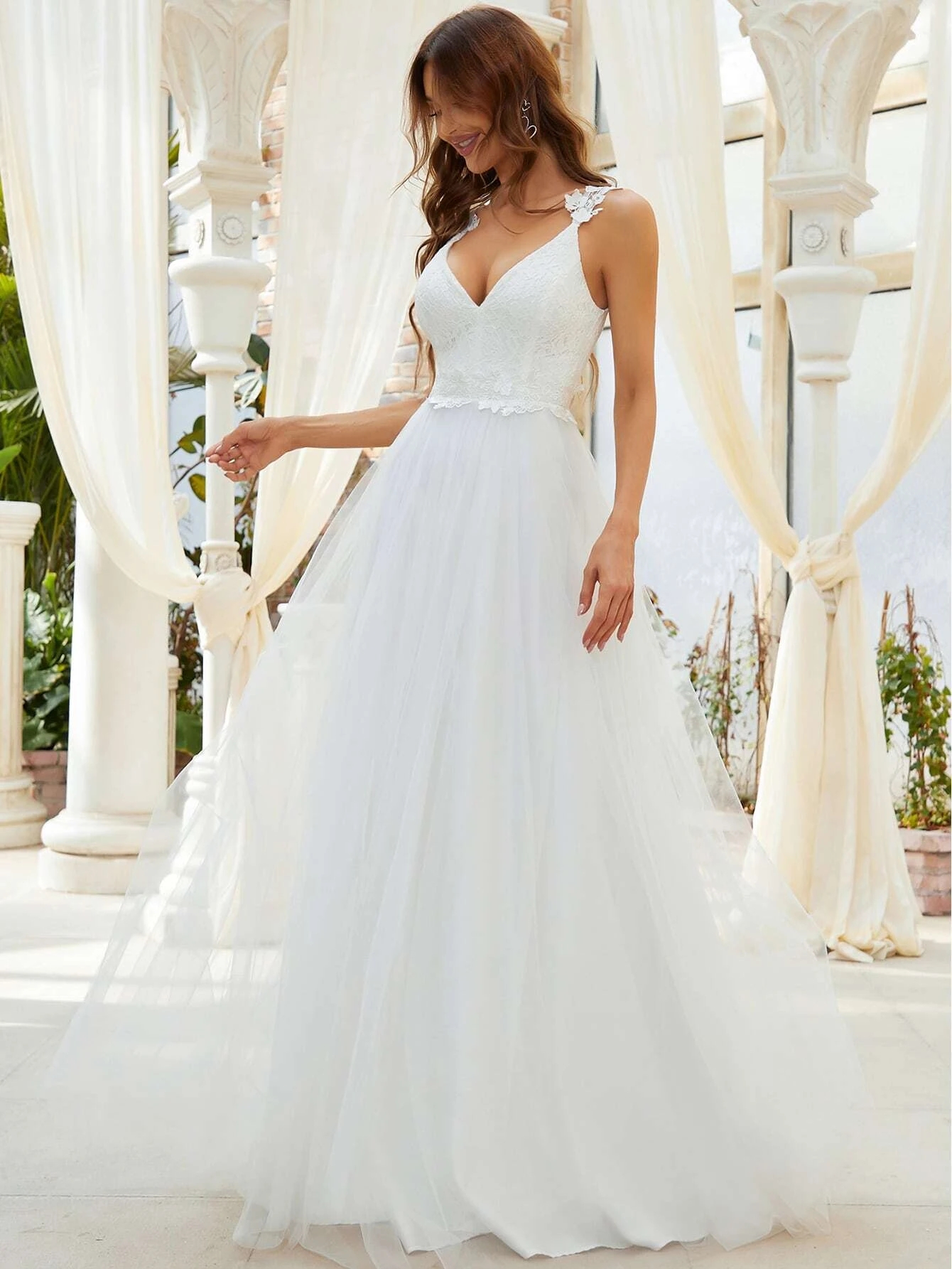 Bridal Gown 2022 A-line Lace Tulle Wedding Dress V-neck Straps Backless Simple vestidos de noiva robe de mariee