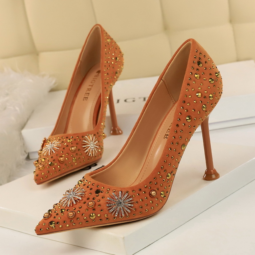 2021 female nine.5cm high heels retro crystal bombs plus size .5 pointed to the luxury lady stylish metal rivets blue scarpins shoes VE12, Kaki
2021 female nine.5cm high heels retro crystal bombs plus size .5 pointed to the luxury lady stylish metal rivets blue scarpins shoes VE12, Kaki