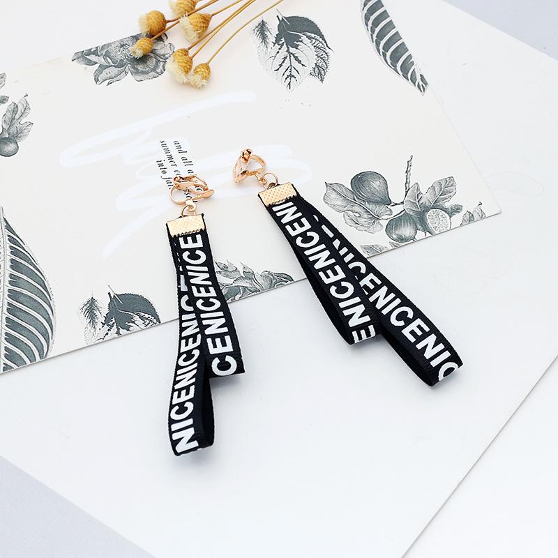 English Letter Ribbon Ribbon Earrings Korean Style Tassel Long Ear Clip Without Ear Hole
English Letter Ribbon Ribbon Earrings Korean Style Tassel Long Ear Clip Without Ear Hole
