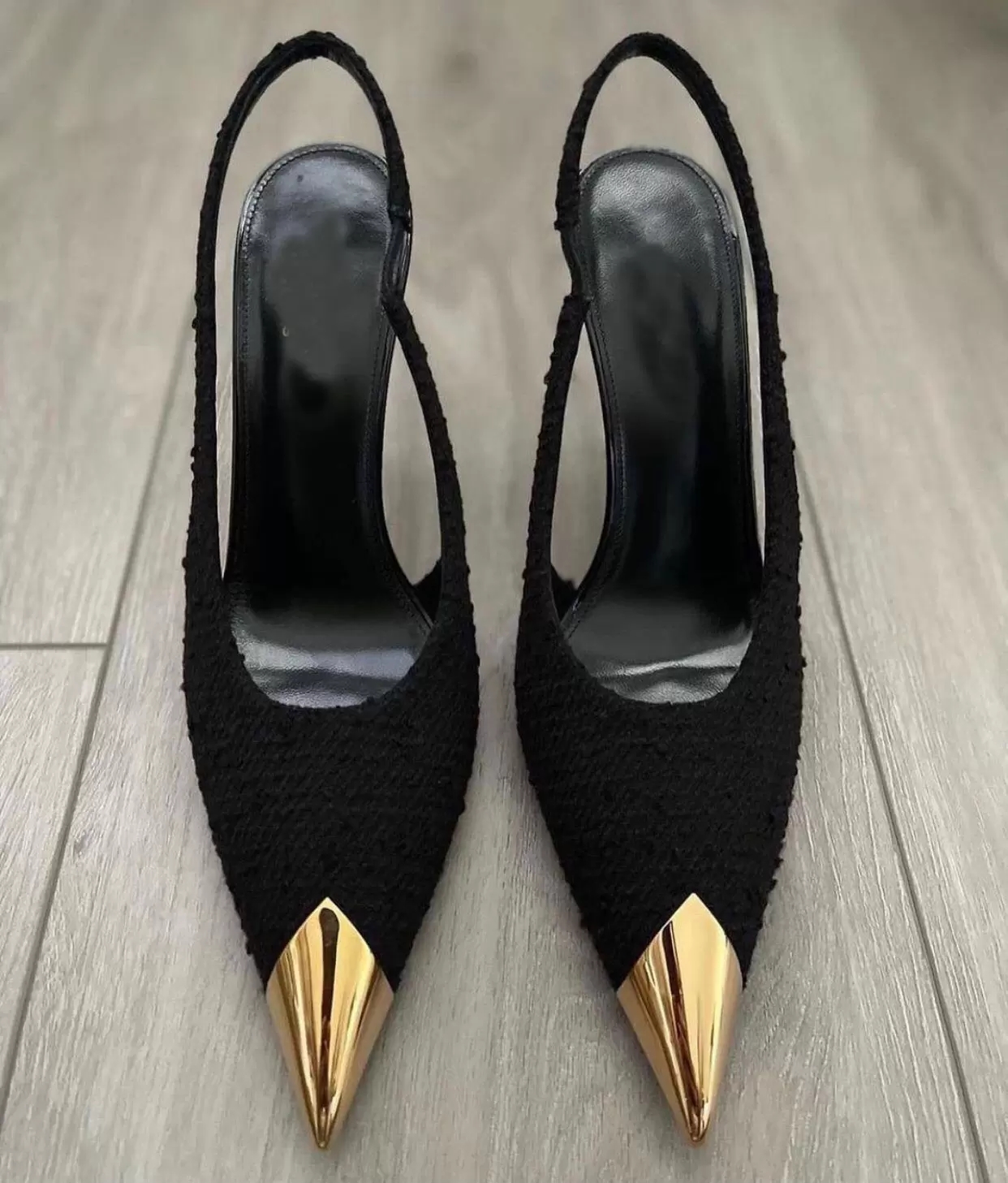 Luxury Women Vesper Sandals Shoes For Women Slingback Patent Leather Metal Toe Cap Lady Pumps Fashion High Heels Comfort Walking EU35-40.BOX
Luxury Women Vesper Sandals Shoes For Women Slingback Patent Leather Metal Toe Cap Lady Pumps Fashion High Heels Comfort Walking EU35-40.BOX
