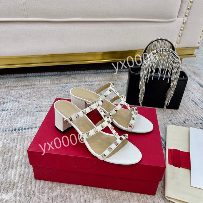Triple 35-42 Casual Shoes Oblique Technology Trainers Mens Womens Luxury Pairs Outdoor Platform Trainer Slides Sneakers yh211121, Choose the color
Triple 35-42 Casual Shoes Oblique Technology Trainers Mens Womens Luxury Pairs Outdoor Platform Trainer Slides Sneakers yh211121, Choose the color