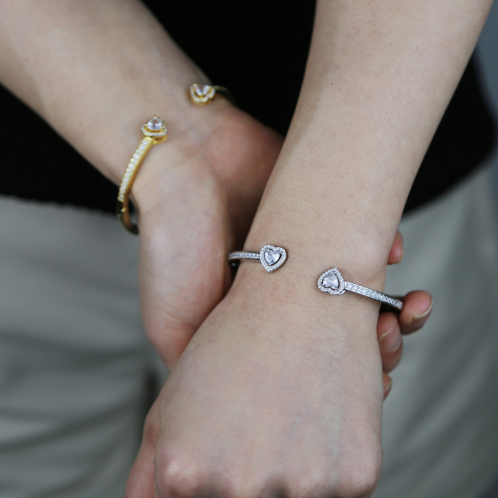 Wholesale Open Adjusted Size bracelet Drop Heart Arrow Cz Cubic Zirconia Paved Bling Fashion Lover Women Wedding Band Cuff Bangle Bracelets