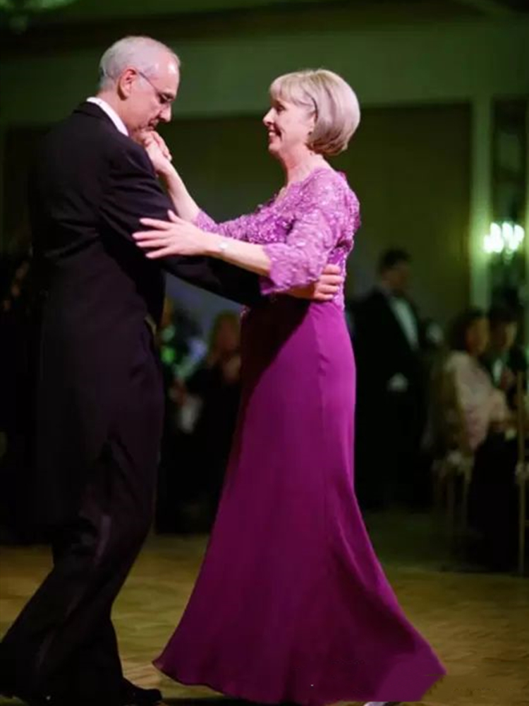 Elegant Purple Top Lace Mother of the Bride Dresses V Neck Long Mermaid Wedding Party Dress Formal Evening Gowns Plus Size Women Groom Mother's S