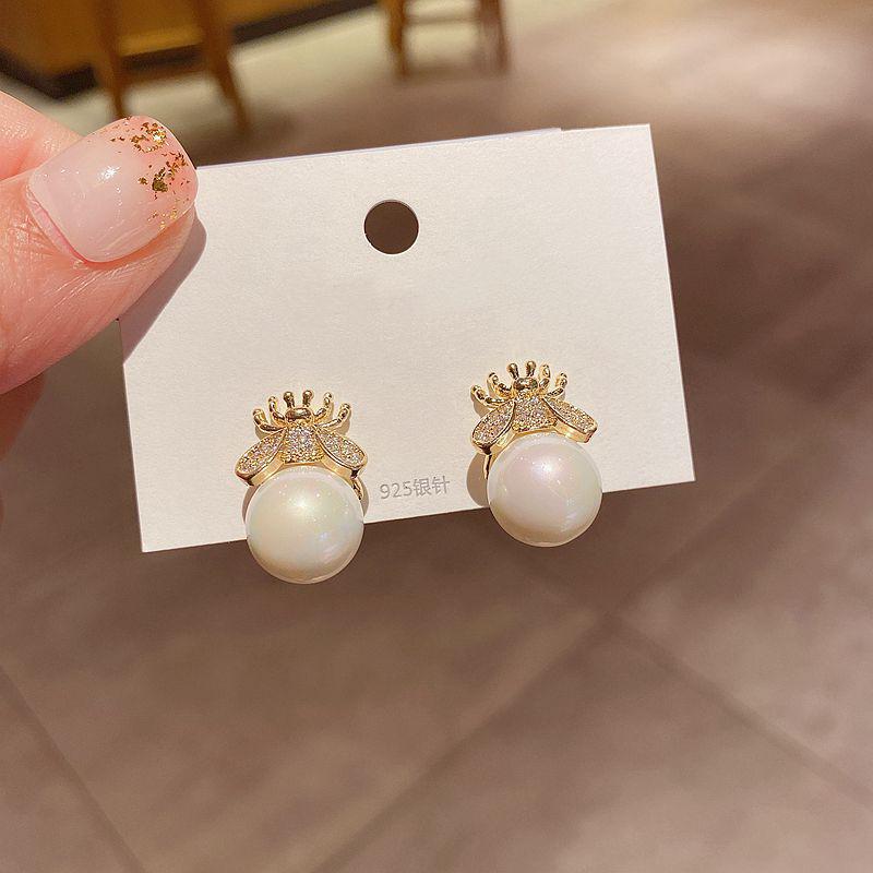 Stud Exquisite Simulated Pearl Earrings Gold Color Cubic Zirconia Bee Fashion Women Jewelry
Stud Exquisite Simulated Pearl Earrings Gold Color Cubic Zirconia Bee Fashion Women Jewelry