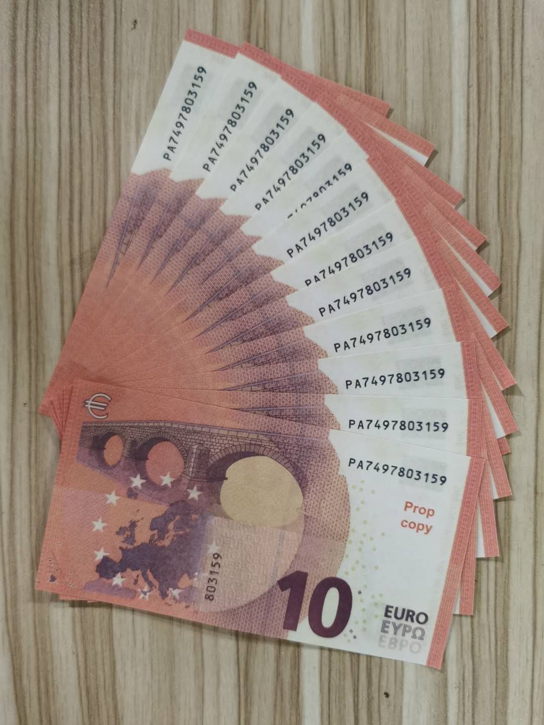 Euros Best quality prop money billet 10 20 50 100 200 500 euros fake movie money play money 100pcs/pack
Euros Best quality prop money billet 10 20 50 100 200 500 euros fake movie money play money 100pcs/pack