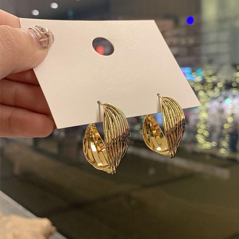 TIMEONLY Twisted Geometric Big Earrings for Women Femme Gold Color Metal Irregular Circle Large Hoop Earrings Punk Jewelry
TIMEONLY Twisted Geometric Big Earrings for Women Femme Gold Color Metal Irregular Circle Large Hoop Earrings Punk Jewelry