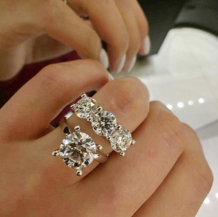 Choucong Three Stone Wedding Rings Simple Fashion Jewelry Large Round Cut White 5A Cubic Zircon CZ Diamond Promise Party Women Engagement Bridal Ring 
