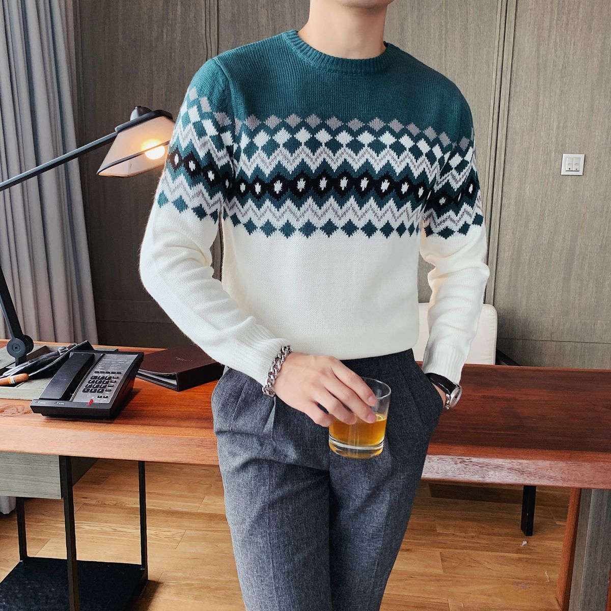 2020 Contrast Color of Diamond Pullover Pull Male Fashion Homme Style Korean Sweater Hombre Z21l, Brown
2020 Contrast Color of Diamond Pullover Pull Male Fashion Homme Style Korean Sweater Hombre Z21l, Brown