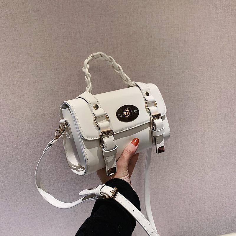 Textured Small Bag Female 2021 New Trendy High-end Western Style Messenger Bag Fashion All-match Single Shoulder Messenger, Black
Textured Small Bag Female 2021 New Trendy High-end Western Style Messenger Bag Fashion All-match Single Shoulder Messenger, Black