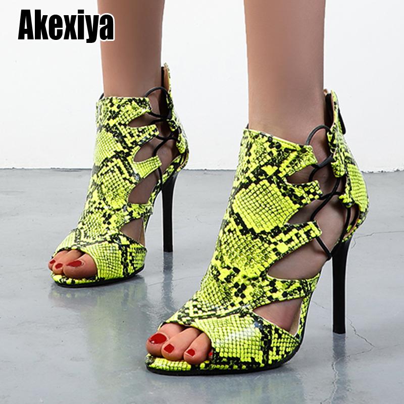 Summer Mixed Color Snake Print Women Ankle Sandals High Quality PU Leather Open Toe Hollow Cross Lace-Up Shoes o340, Apricot
Summer Mixed Color Snake Print Women Ankle Sandals High Quality PU Leather Open Toe Hollow Cross Lace-Up Shoes o340, Apricot