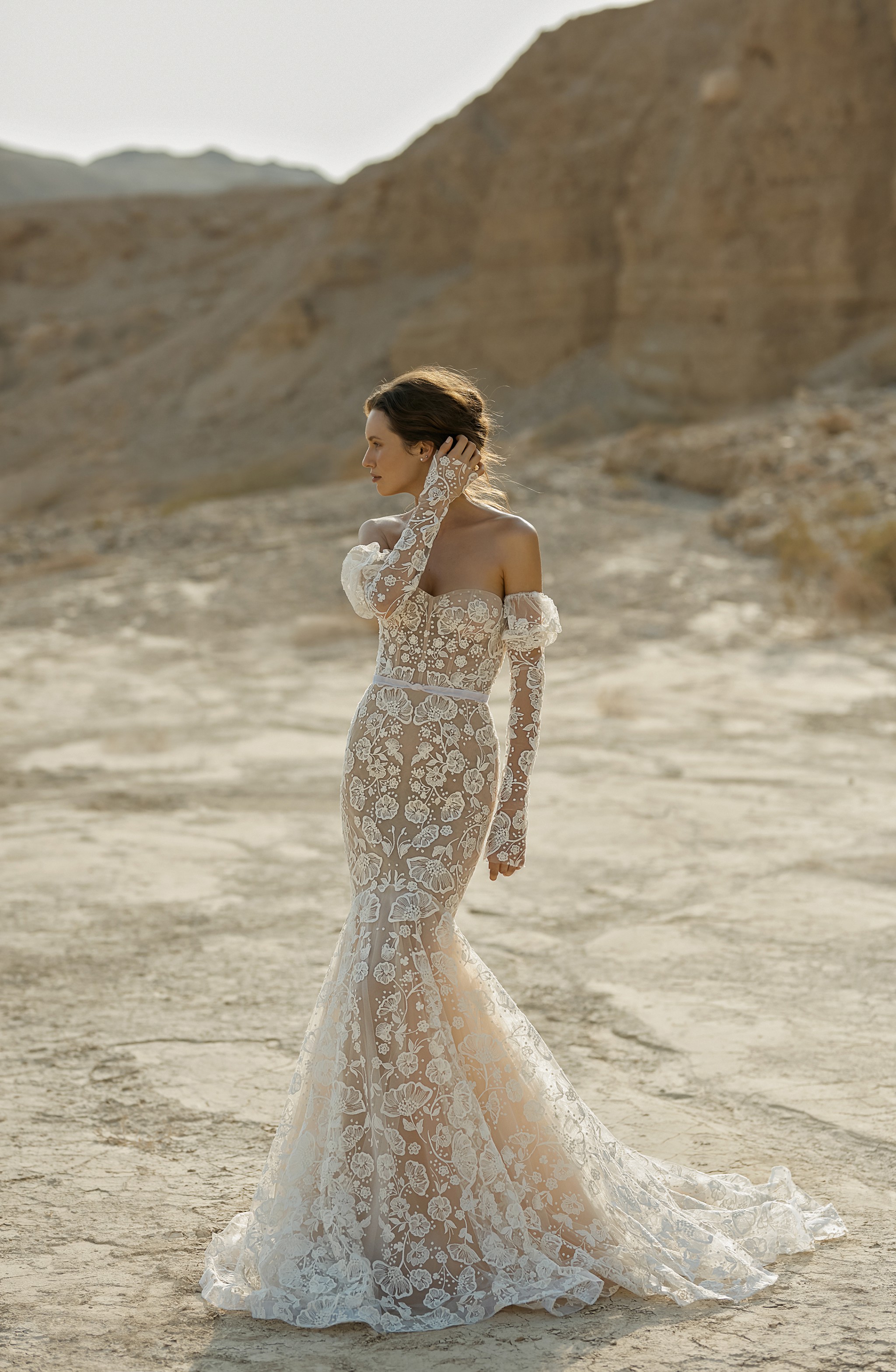 Eisen Stein 2021 Wedding Dresses Sweetheart Long Sleeves Lace Appliques Mermaid Bridal Gowns Custom Made Sweep Train Wedding Dress