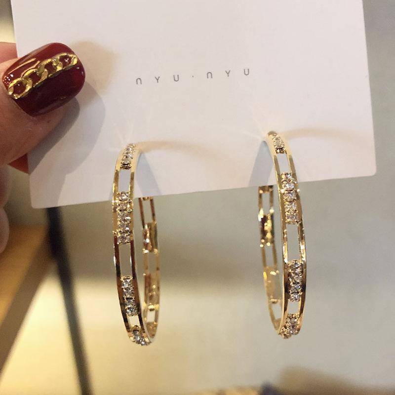 Hoop & Huggie S925 Needle Fashion Earrings Selling For Women Metal Golden Plating High Quality Crystal Trendy Jewelry Gifts
Hoop & Huggie S925 Needle Fashion Earrings Selling For Women Metal Golden Plating High Quality Crystal Trendy Jewelry Gifts