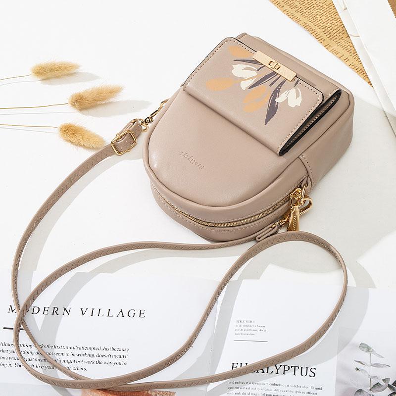 Evening Bags Brand Mini MultiFunction Messenger Bag Small Purse Designer Women Simple Shoulder Girls
Evening Bags Brand Mini MultiFunction Messenger Bag Small Purse Designer Women Simple Shoulder Girls