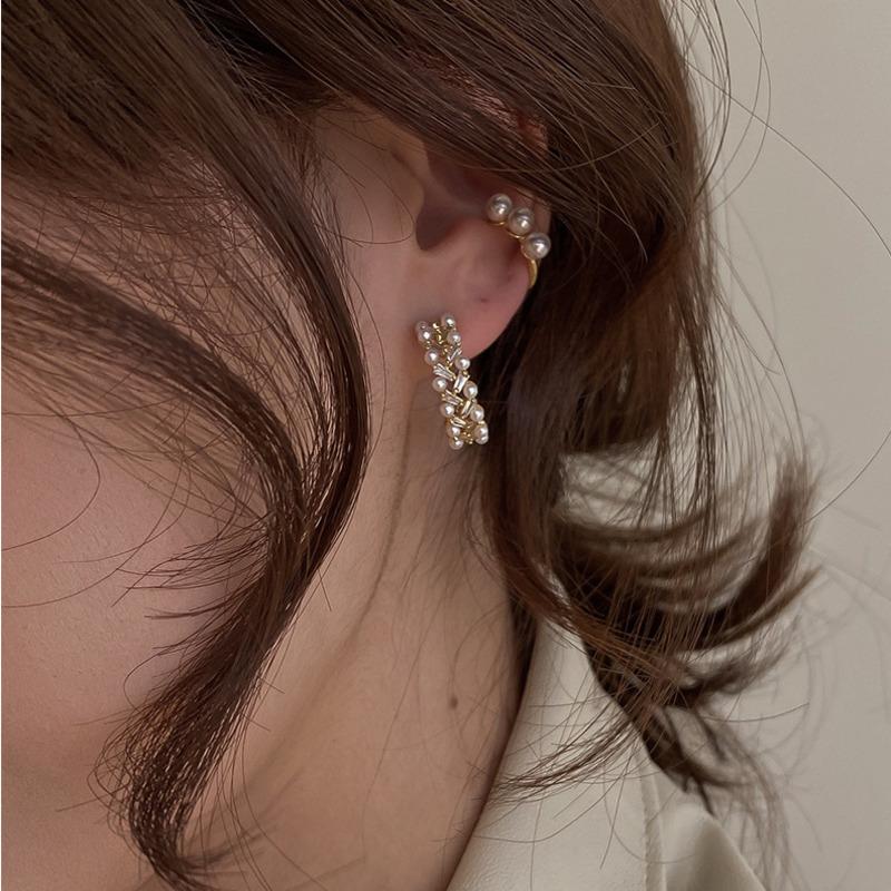 Hoop & Huggie 2021 Korea Small Fresh Cute Flower Crystal Temperament Geometric Round Pearl Zircon Earrings Women Wedding Jewelry
Hoop & Huggie 2021 Korea Small Fresh Cute Flower Crystal Temperament Geometric Round Pearl Zircon Earrings Women Wedding Jewelry