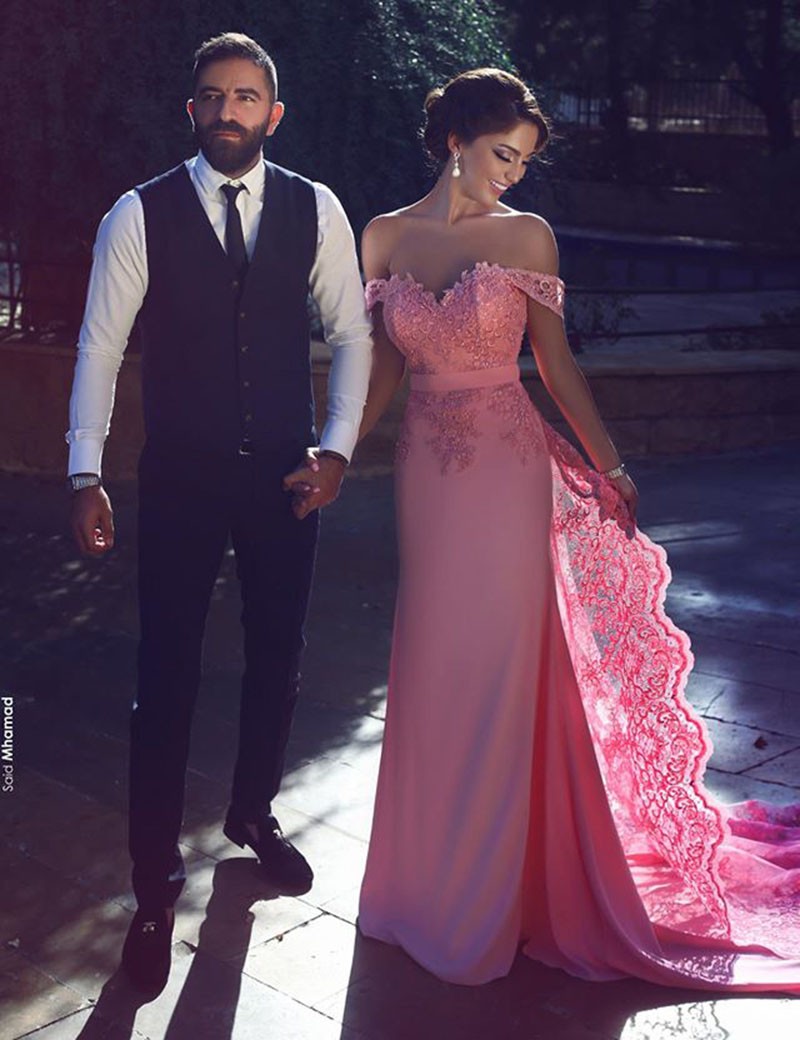 2021 Elegant Saudi Arabia Pink Prom Dresses Off The Shoulder Sweetheart Lace Satin Engagement Dress Sexy Backless Long Formal Evening Gowns