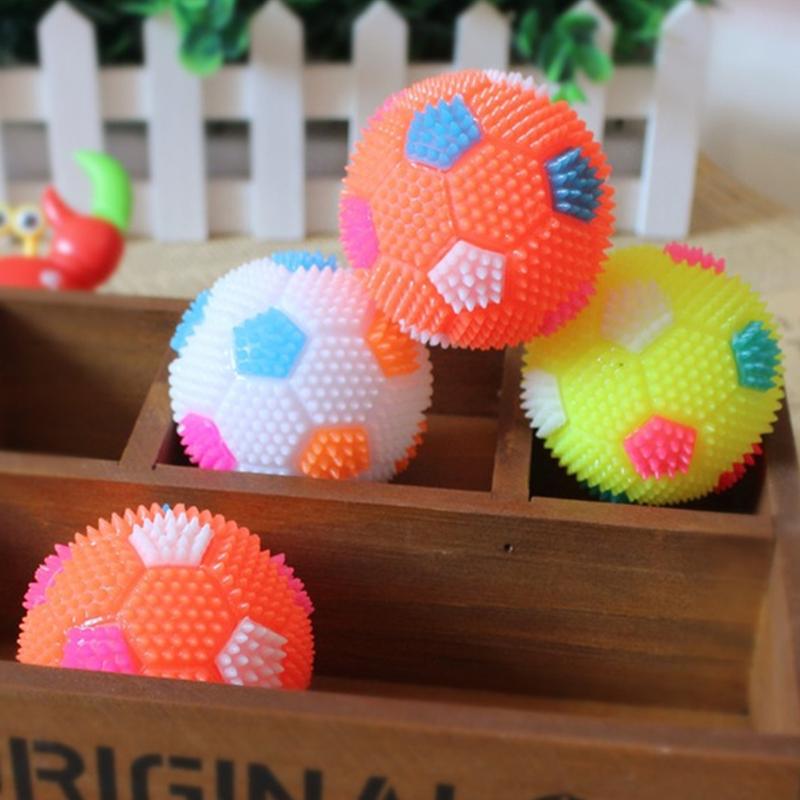 Dog Toys & Chews High Quality Flashing Light Up Colorful Toy Ball Novelty Sensory Squeak Sound 7cm