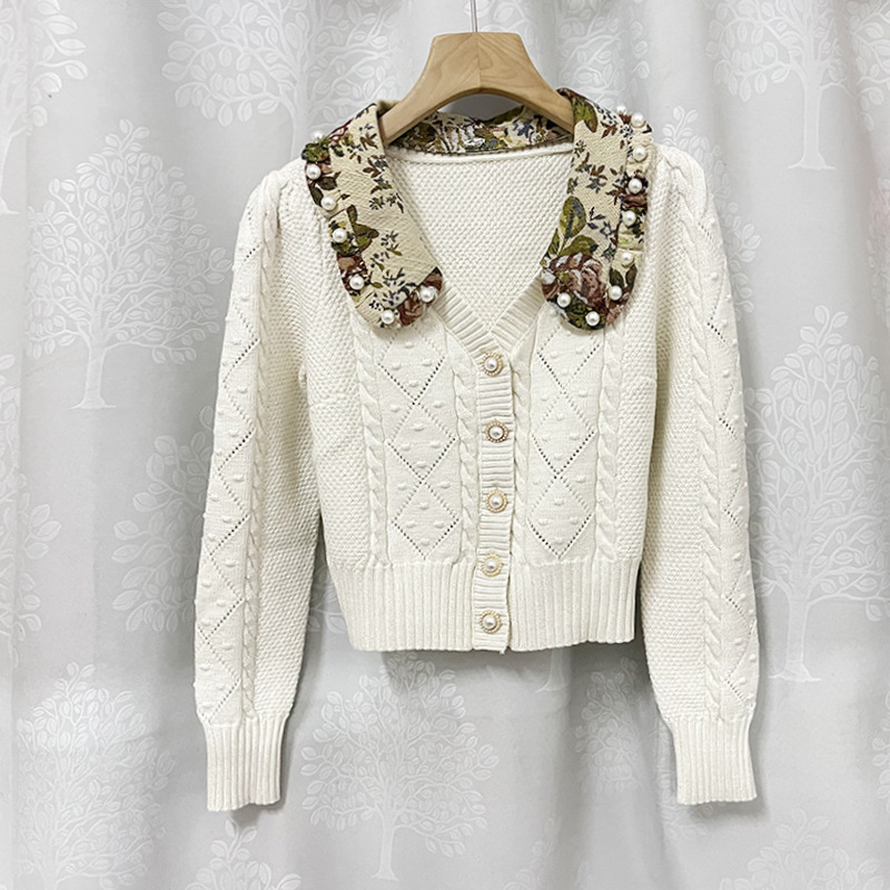 1228 2022 Runway Spring Summer Brand SAme Style Sweater Long Sleeve Lapel Neck Beads Striped White Cardigan Fashion Womens Clothes High Quality Womens xue
1228 2022 Runway Spring Summer Brand SAme Style Sweater Long Sleeve Lapel Neck Beads Striped White Cardigan Fashion Womens Clothes High Quality Womens xue