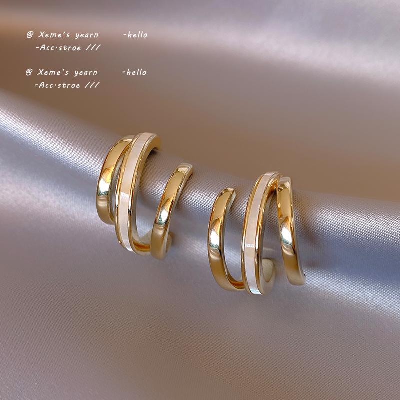 Dangle & Chandelier 2021 Metal Three Circle Design Earrings White Enamel Simple Jewelry Korean Fashion Accessories For Woman Girls Pair Gift, Silver
Dangle & Chandelier 2021 Metal Three Circle Design Earrings White Enamel Simple Jewelry Korean Fashion Accessories For Woman Girls Pair Gift, Silver