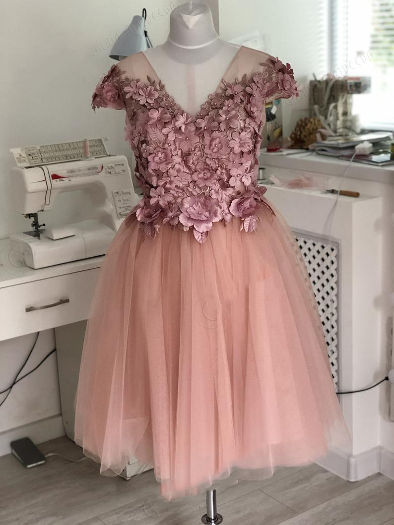 A Line 3D Floral Appliqued Flower Girl Dresses Cap Sleeve Lace Up Beaded V Neck Pageant Gowns Girls Birthday Party Dress