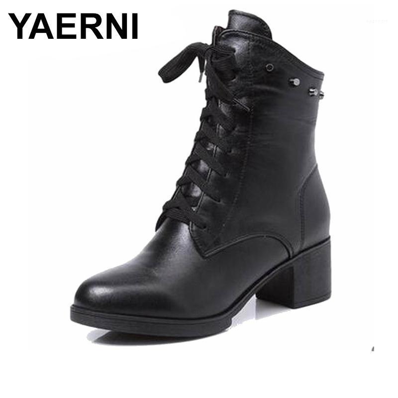 YAERNI 2020 New Mar boots Ankle boots women shoes Genuine Leather Comfortable soft Shoes Brand Designer with fur large size1, Black
YAERNI 2020 New Mar boots Ankle boots women shoes Genuine Leather Comfortable soft Shoes Brand Designer with fur large size1, Black