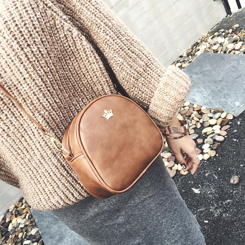 5 colors Winter new handbags High quality PU leather Women bag England retro shoulder bag Large capacity round crown Female, Black
5 colors Winter new handbags High quality PU leather Women bag England retro shoulder bag Large capacity round crown Female, Black