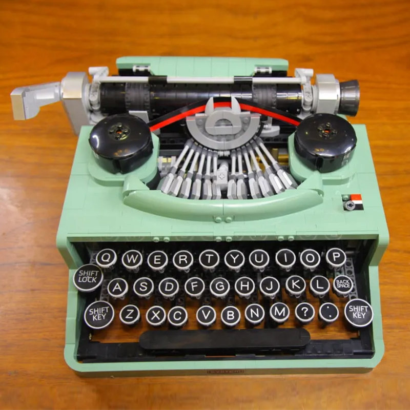 Nostalgic Retro Typewriter Printer Model 66886 Building Blocks Brick Toys Kids Birthday Gift Set 2079PCS Creative Ideas Series 21327
Nostalgic Retro Typewriter Printer Model 66886 Building Blocks Brick Toys Kids Birthday Gift Set 2079PCS Creative Ideas Series 21327