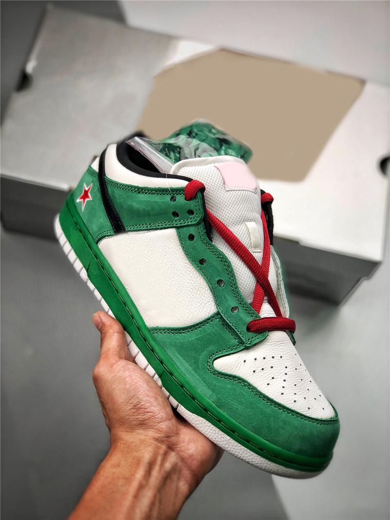 Authentic SB Heineken Low Shoes Men Women Pro Classic Green Black White Red Star Outdoor Sports Sneakers 304292-302 With Original Box US5-11
Authentic SB Heineken Low Shoes Men Women Pro Classic Green Black White Red Star Outdoor Sports Sneakers 304292-302 With Original Box US5-11