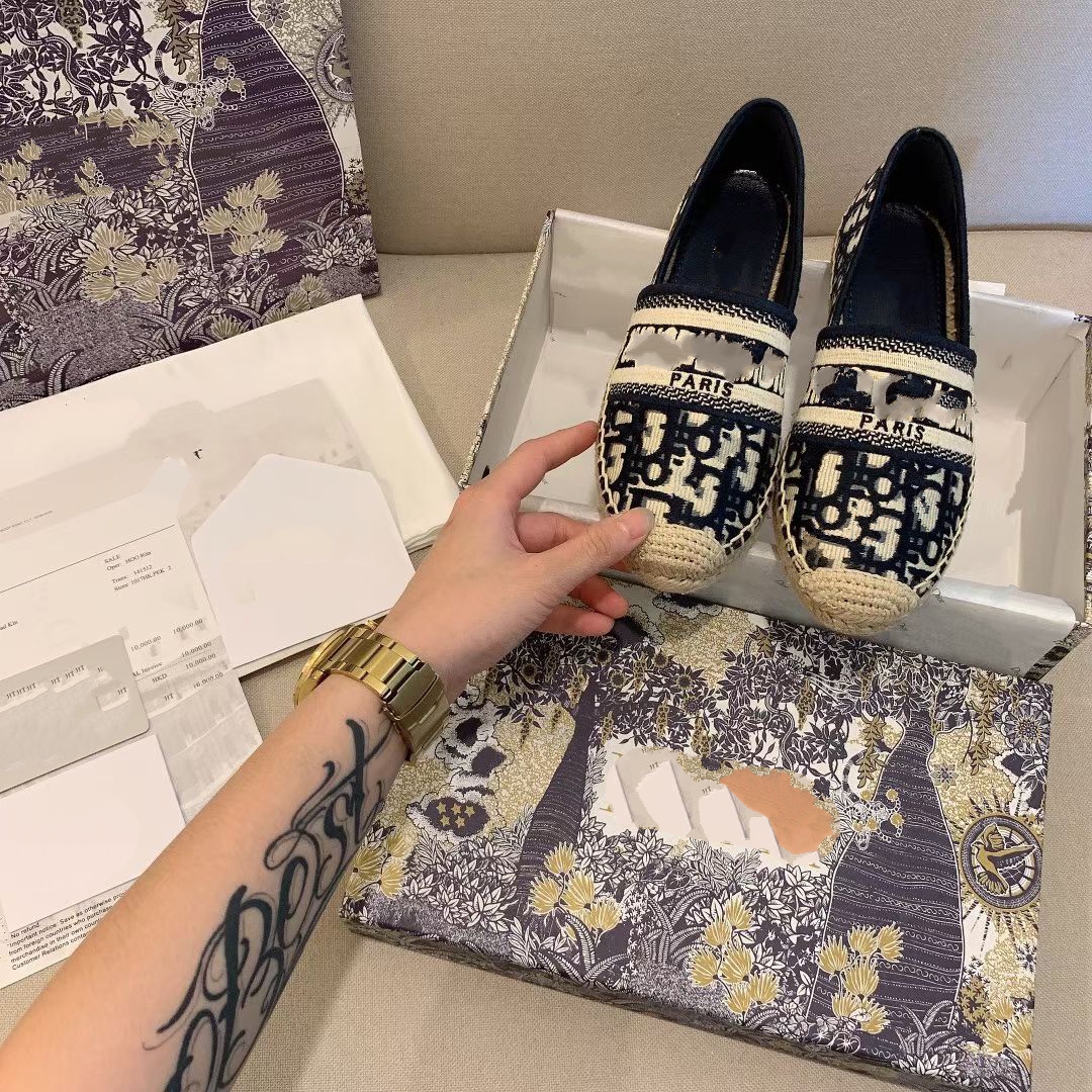 platform vintage sandalluxury Espadrilles Plate-forme designer womenluxe sandale fisherman shoes size 35-41 letters klkl00002 
platform vintage sandalluxury Espadrilles Plate-forme designer womenluxe sandale fisherman shoes size 35-41 letters klkl00002
