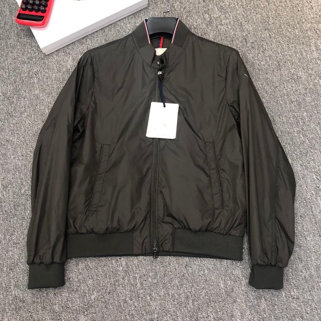 Designer Franch maya Mens Jackets brand Bomber Windshield jacket men s coat Fashion women Street coats, Black;brown
Designer Franch maya Mens Jackets brand Bomber Windshield jacket men s coat Fashion women Street coats, Black;brown