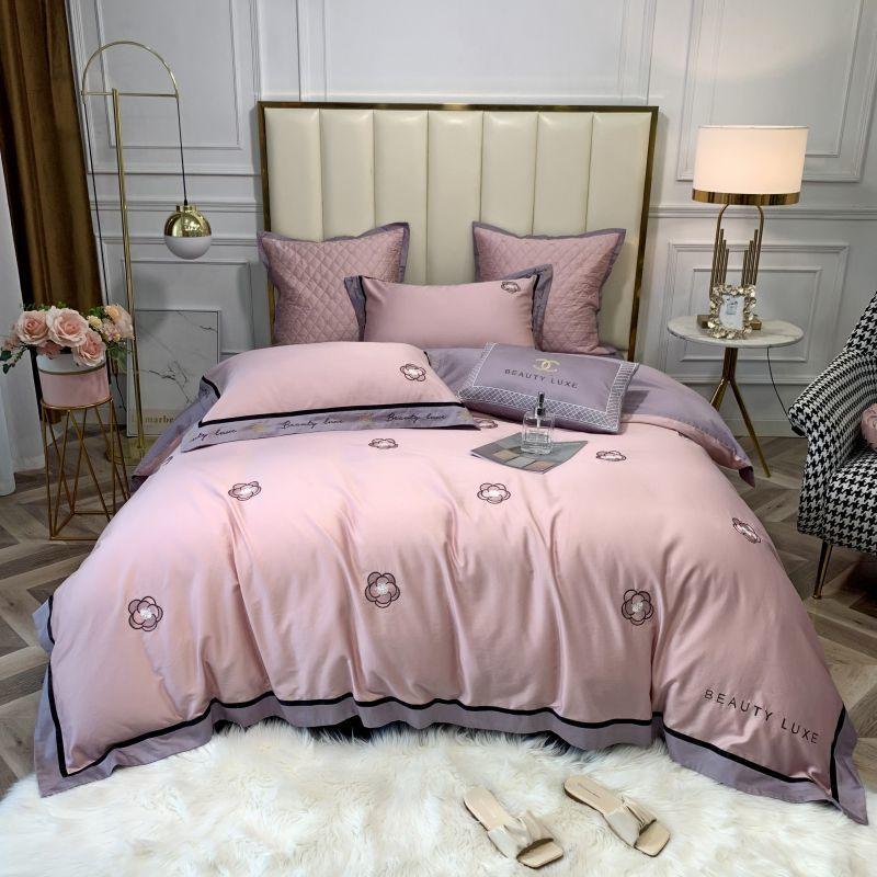 Pink Bedding Set Camellia Embroidery Duvet cover set Long-staple cotton Pillowcases Queen Size Bed Bed Linen 4pcs 2020 new, Colour 2
Pink Bedding Set Camellia Embroidery Duvet cover set Long-staple cotton Pillowcases Queen Size Bed Bed Linen 4pcs 2020 new, Colour 2