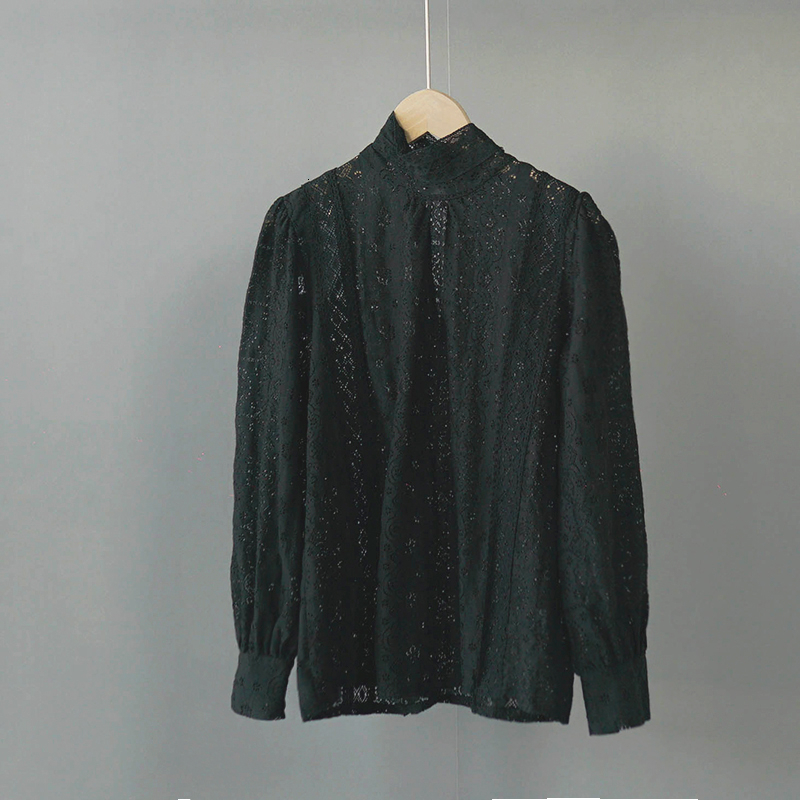 2020 Spring Korean Blouse Women White Lace Turtleneck Lantern Sleeve Shirt Hollow Out Vinatge Elegant Ladies Tops T200321