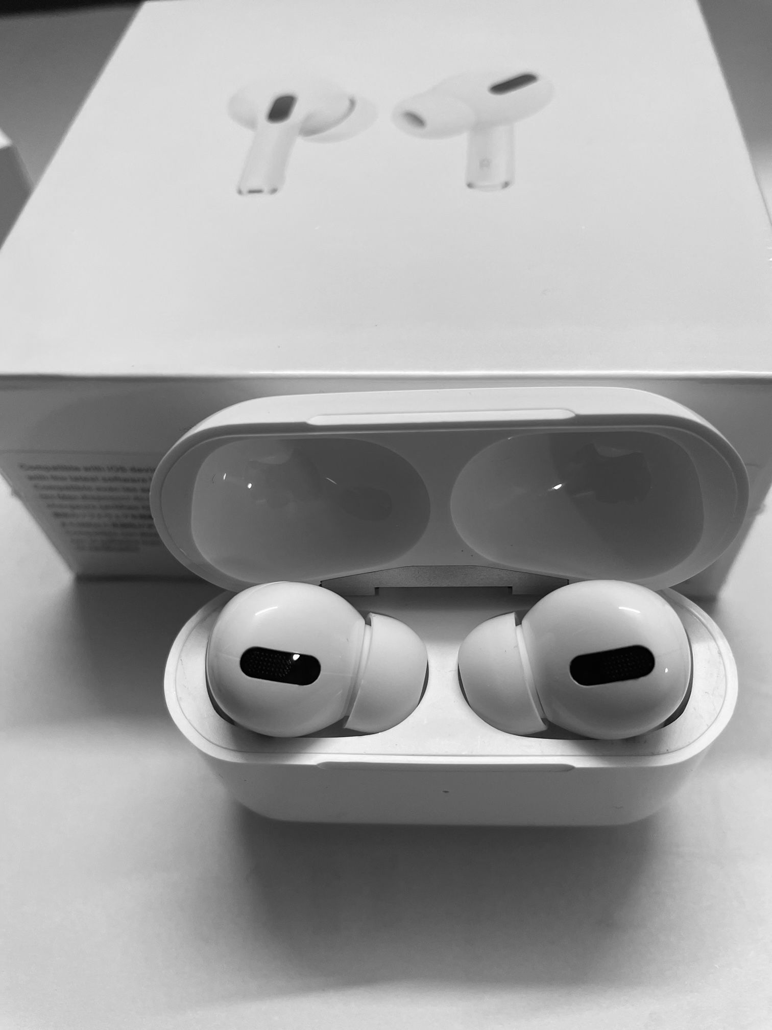 For Apple AirPods Pro 2 Pro2 AirPodsPro Earphone Glossy Snap Case Crystal Invisible Ultra Thin Hard PC Cover Clear Protect Shell
For Apple AirPods Pro 2 Pro2 AirPodsPro Earphone Glossy Snap Case Crystal Invisible Ultra Thin Hard PC Cover Clear Protect Shell