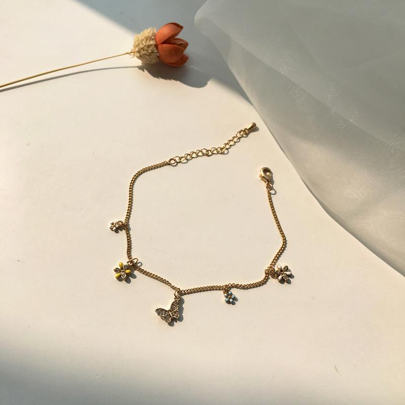 Korean Personality Sweet Rhinestones Butterfly Flower Pendant Bracelet Simple Fashion Girl Women Jewelry Accessories
Korean Personality Sweet Rhinestones Butterfly Flower Pendant Bracelet Simple Fashion Girl Women Jewelry Accessories