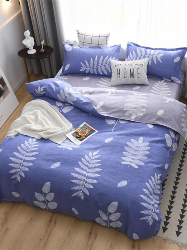 Christmas gifts Bedding Set 4pcs Family Set flower bedding Student duvet cover bed sheet High Quality Home Textiles1
Christmas gifts Bedding Set 4pcs Family Set flower bedding Student duvet cover bed sheet High Quality Home Textiles1