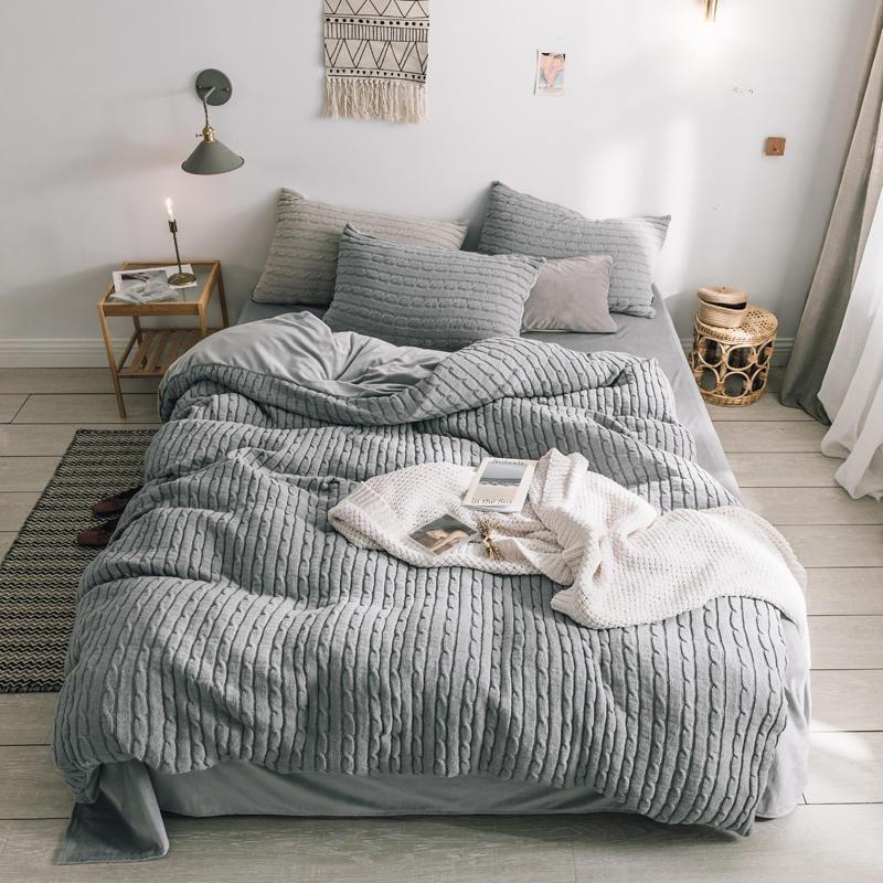 50 Luxury winter warm New Knitted Flannel Velvet Bedding set King Queen size 4Pcs Duvet cover Bedsheet 4pcs Knitted Crystal
50 Luxury winter warm New Knitted Flannel Velvet Bedding set King Queen size 4Pcs Duvet cover Bedsheet 4pcs Knitted Crystal