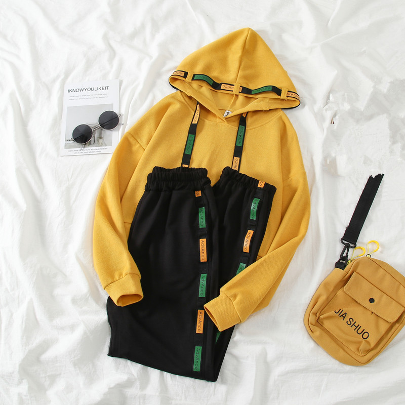 Casual Tracksuit Women's Yellow Hoodies and Harun Pants Two piece Sports Suit Female New Letter Print Casual Student Sets LJ201012