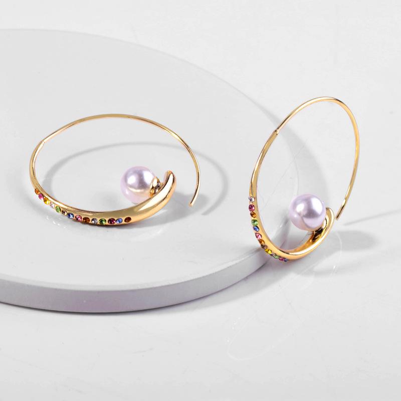 Copper - Encrusted Earring Creative Natural Pearl Boutique Earrings with Fashionable Jewelry Party and Dance Gifts
Copper - Encrusted Earring Creative Natural Pearl Boutique Earrings with Fashionable Jewelry Party and Dance Gifts