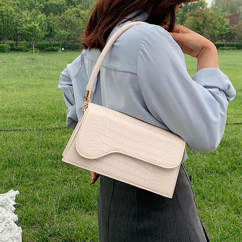 Summer small bag foreign style women's bag 2021popular new fashion single shoulder underarm net red women's small square, Black
Summer small bag foreign style women's bag 2021popular new fashion single shoulder underarm net red women's small square, Black
