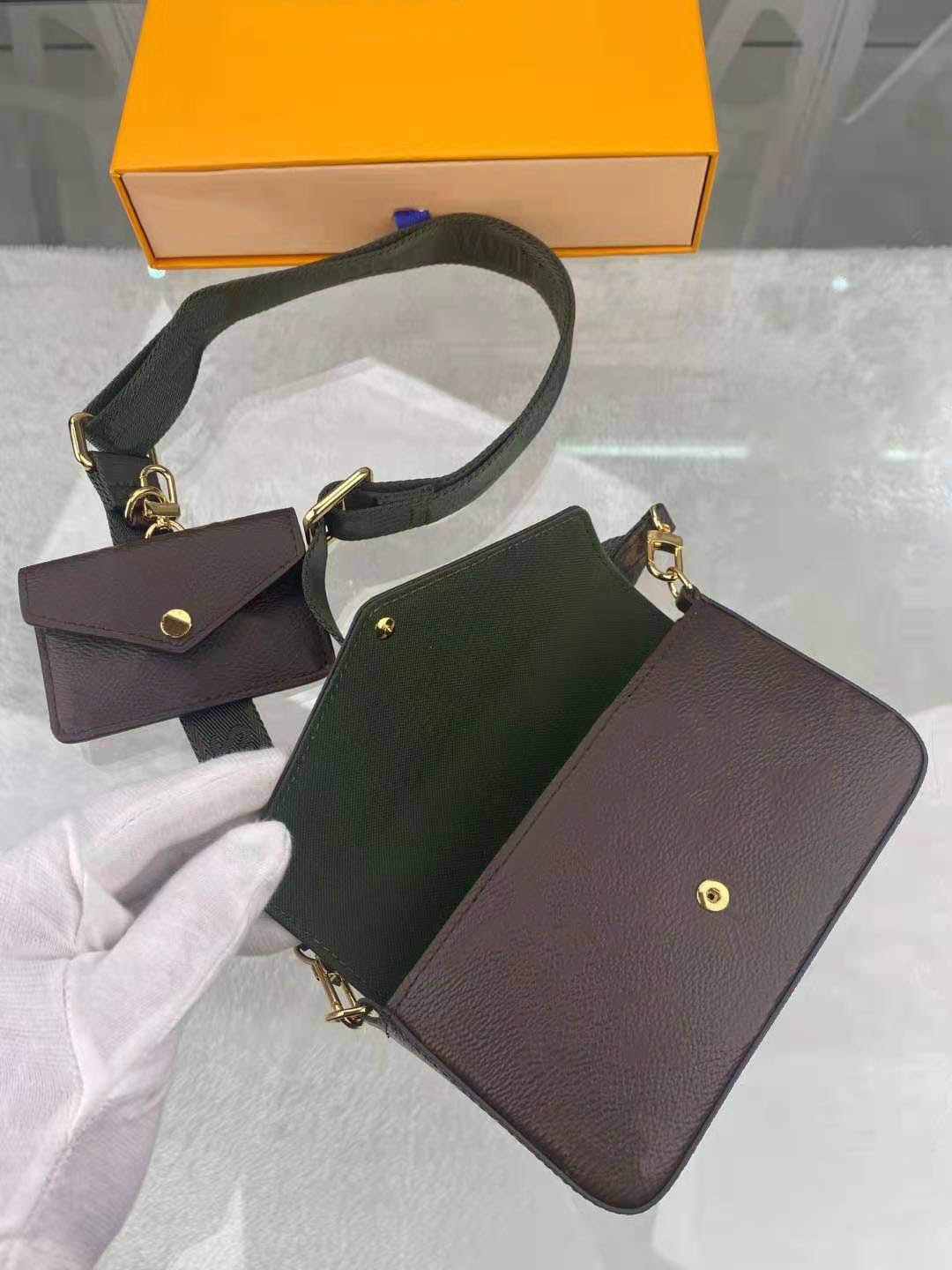 2021 fashion bag luxurys designers bags womenbags crossbodybag wallet Handbags Free Delivery,D001, Brown pattern
2021 fashion bag luxurys designers bags womenbags crossbodybag wallet Handbags Free Delivery,D001, Brown pattern