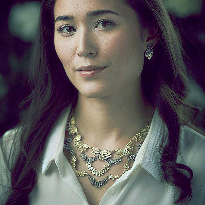 Go Boldly Brilliant Leaves Layered Necklace Gold Color 2021 Designer Major Suit Bijoux
Go Boldly Brilliant Leaves Layered Necklace Gold Color 2021 Designer Major Suit Bijoux