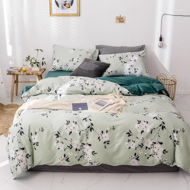 100% Cotton Bedding Sets Queen King size Duvet cover Flat/fitted sheet Small Flowers1
100% Cotton Bedding Sets Queen King size Duvet cover Flat/fitted sheet Small Flowers1